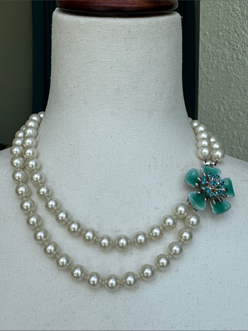 Vintage faux pearl double strand necklace